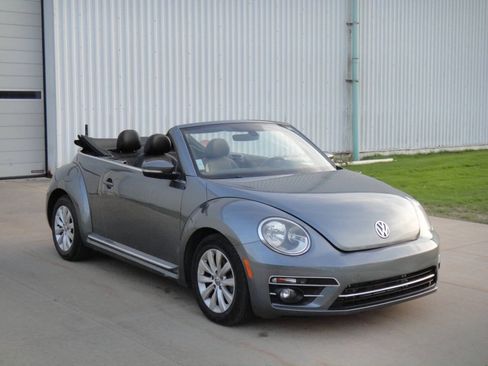 Used 2017 Volkswagen Beetle 1.8T FWD image 4