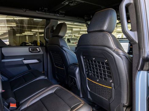 Used 2023 Ford Bronco Badlands image 31