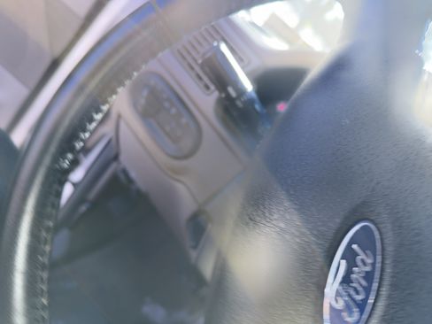 Used 2004 Ford Explorer XLT image 19