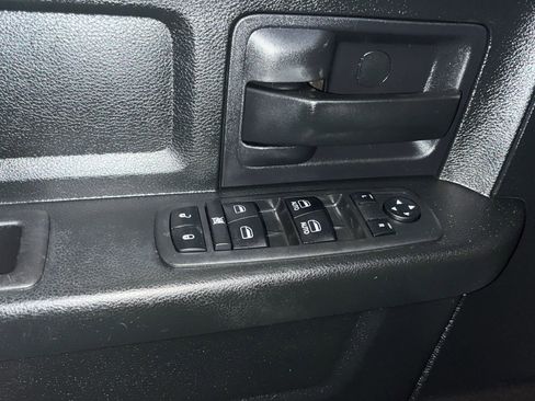 Used 2018 RAM 1500 Express w/ Express Value Package image 37