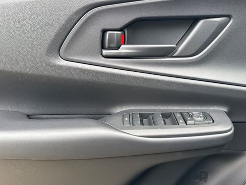 New 2026 Toyota Prius Plug-In Hybrid FWD image 11