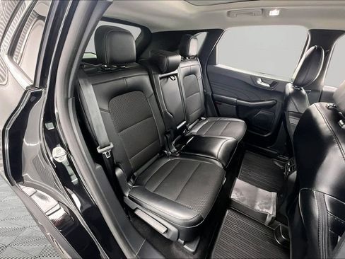 Certified 2025 Ford Escape SE FWD image 27