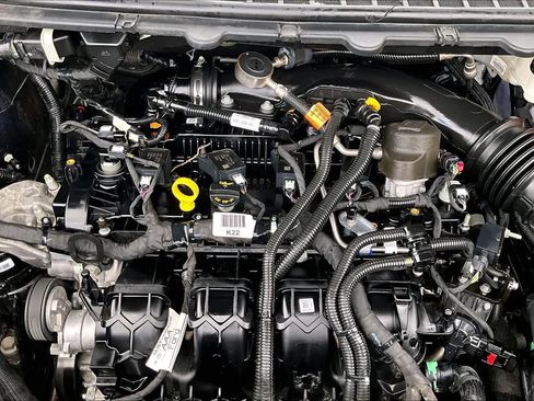 Used 2022 Ford Edge SEL w/ Sport Appearance Package image 32