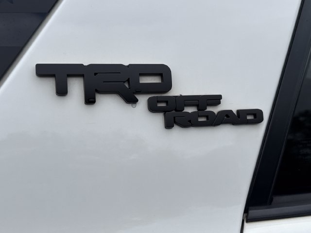 Used 2018 Toyota 4Runner TRD Off-Road AWD/4WD image 13