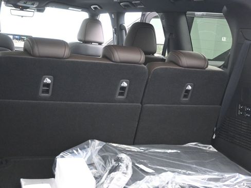 New 2026 Nissan Armada Platinum image 22