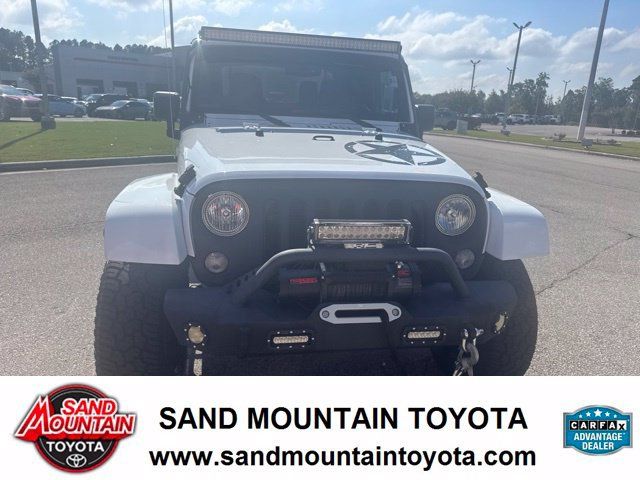Used 2015 Jeep Wrangler Sahara AWD/4WD image 8