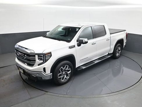 Used 2024 GMC Sierra 1500 SLT w/ SLT Premium Plus Package AWD/4WD image 13