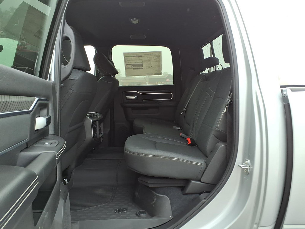 New 2027 RAM 3500 Big Horn AWD/4WD image 30