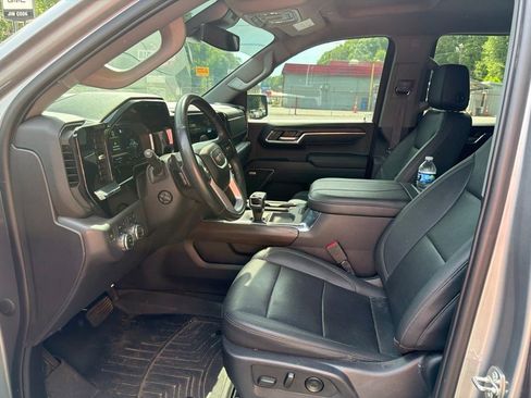 Used 2023 GMC Sierra 1500 SLT w/ SLT Premium Plus Package AWD/4WD image 7
