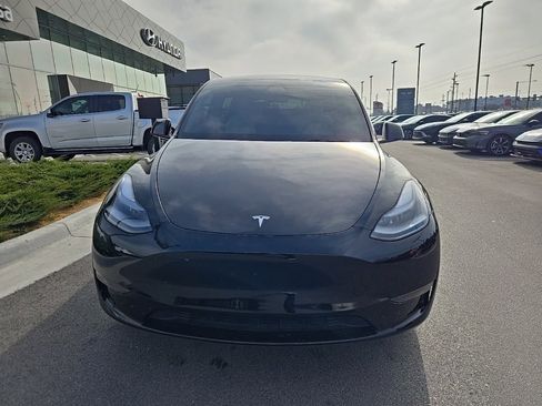 Used 2025 Tesla Model Y Long Range image 2
