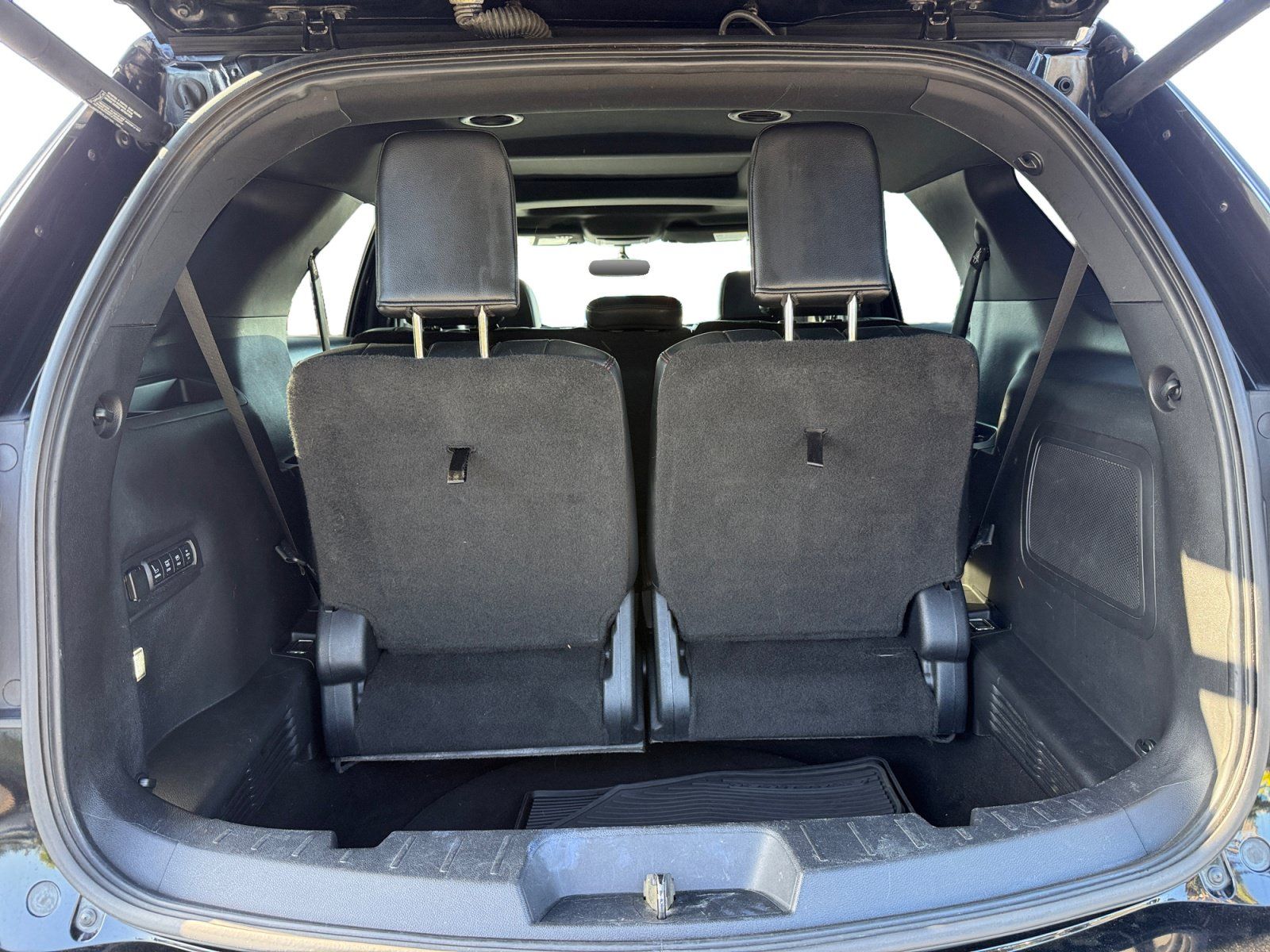 Used 2016 Ford Explorer Sport w/ Equipment Group 401A AWD/4WD image 17