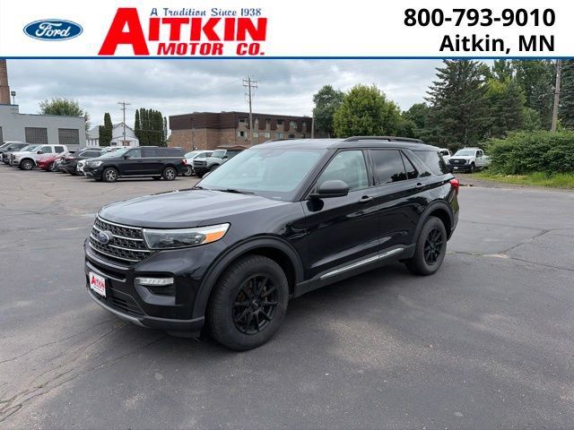 Used 2021 Ford Explorer XLT w/ Equipment Group 202A AWD/4WD image 1