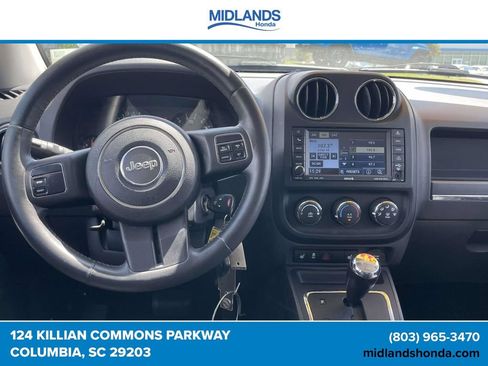 Used 2011 Jeep Compass Latitude w/ Sun/Sound Group AWD/4WD image 11