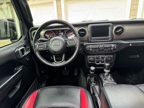 Used 2019 Jeep Wrangler Unlimited Sport S image 14