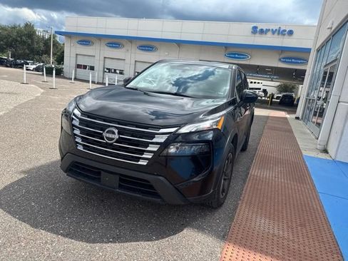 Used 2025 Nissan Rogue SV FWD image 6