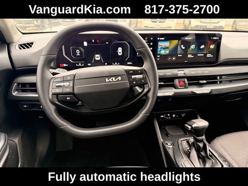 Used 2025 Kia K4 EX image 16