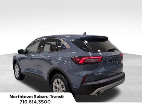 Used 2023 Ford Escape Active w/ Tech Pack #2 AWD/4WD image 3