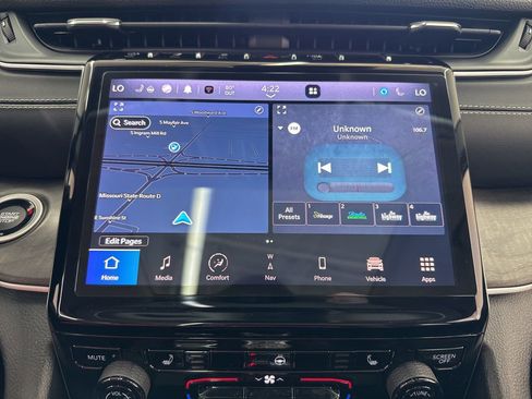 Used 2023 Jeep Grand Cherokee L Limited w/ Trailer Tow Group (B) image 25