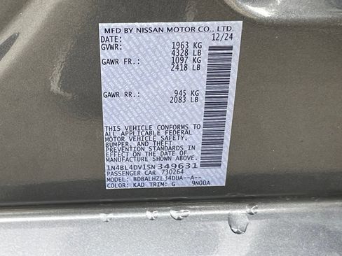 Used 2025 Nissan Altima 2.5 SV FWD image 34