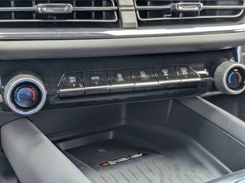 New 2025 Chevrolet Equinox EV RS image 21