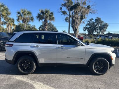 New 2025 Jeep Grand Cherokee Laredo