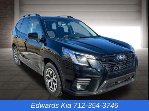 Used 2024 Subaru Forester Premium image 1