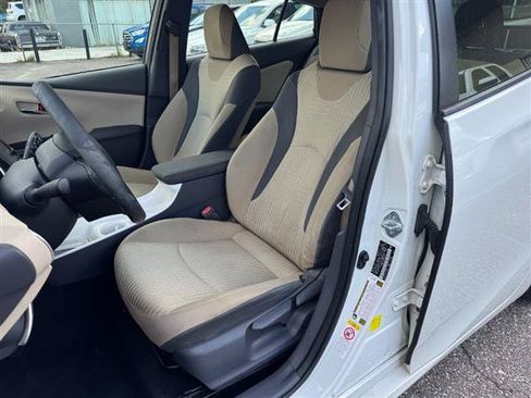Used 2016 Toyota Prius Three FWD image 7