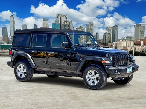 Used 2022 Jeep Wrangler Unlimited Sport AWD/4WD image 3
