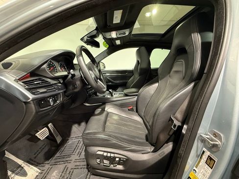 Used 2018 BMW X6 M Base image 13