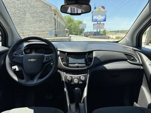 Used 2017 Chevrolet Trax LS FWD image 24