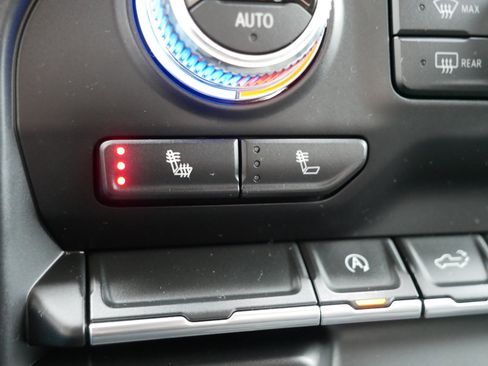 Used 2019 GMC Sierra 1500 Elevation w/ Elevation Value Package image 28