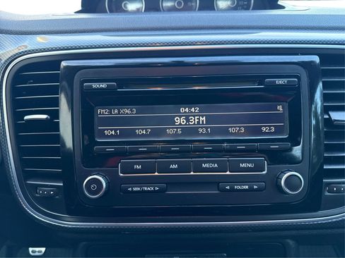 Used 2012 Volkswagen Beetle 2.0T image 15