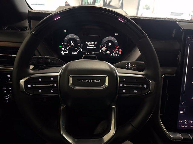Used 2025 GMC Yukon XL Denali w/ Denali Reserve Package AWD/4WD image 40
