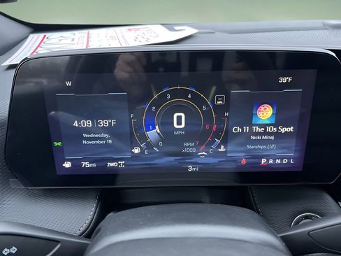 New 2026 Chevrolet Equinox LT w/ Convenience Package II image 11