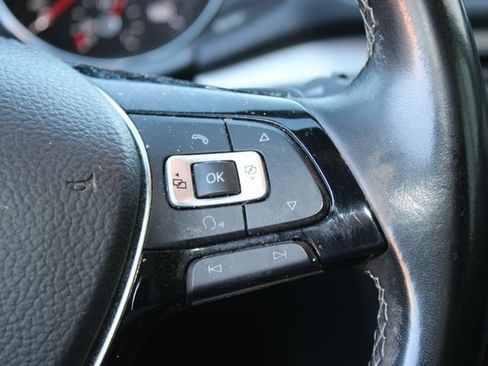 Used 2018 Volkswagen Passat 3.6 image 13