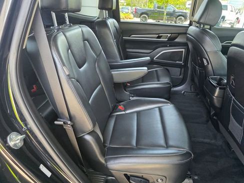 Used 2025 Kia Telluride S AWD/4WD image 13