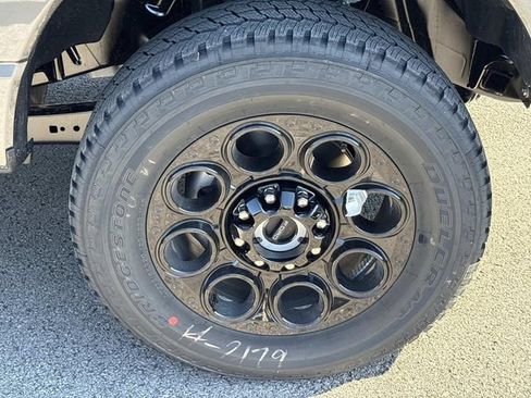 New 2026 Ford F350 XLT w/ XLT Premium Package AWD/4WD image 9
