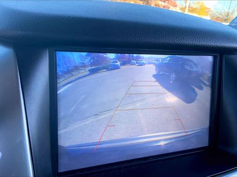 Used 2018 Chevrolet Tahoe LT w/ Luxury Package image 26