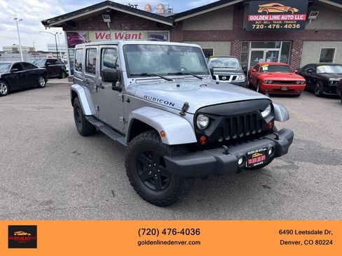 Used 2017 Jeep Wrangler Unlimited Rubicon w/ Connectivity Group AWD/4WD image 1