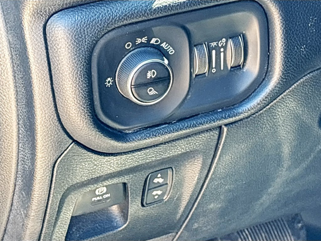 Used 2022 RAM 1500 Big Horn AWD/4WD image 10