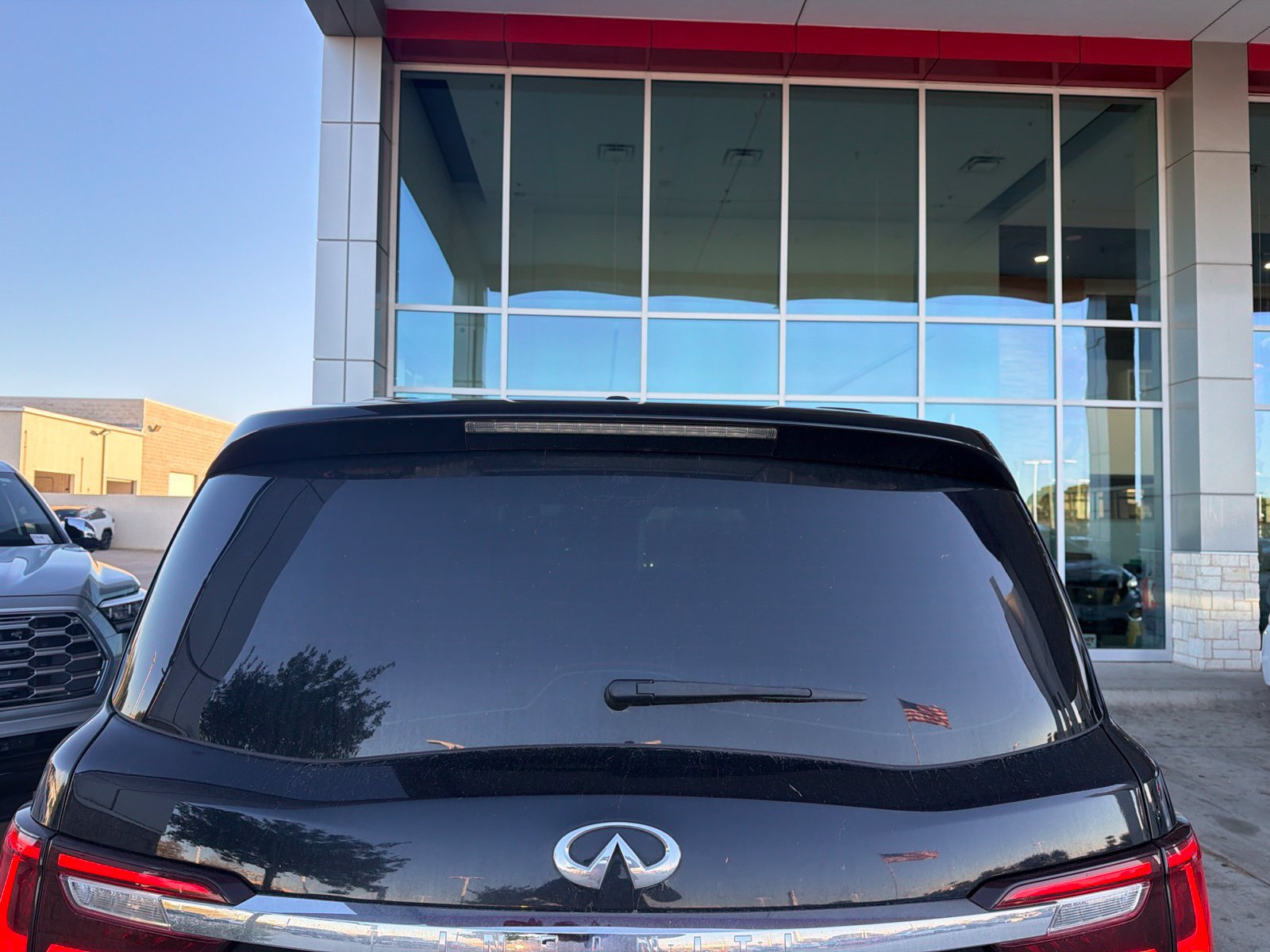 Used 2021 INFINITI QX80 Sensory w/ Cargo Package RWD image 17