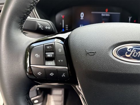 Used 2024 Ford Escape SE image 24