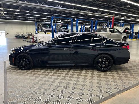 Used 2023 BMW 530i w/ M Sport Package RWD image 4
