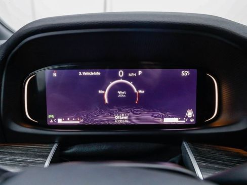 Certified 2024 Jeep Wagoneer L Series II w/ Flexible Seating Group image 24