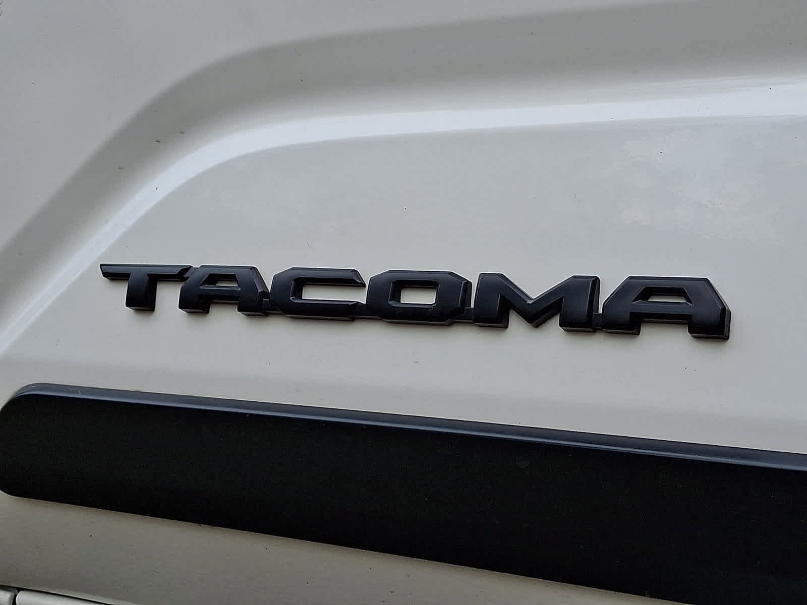 Used 2025 Toyota Tacoma TRD Off-Road AWD/4WD image 7