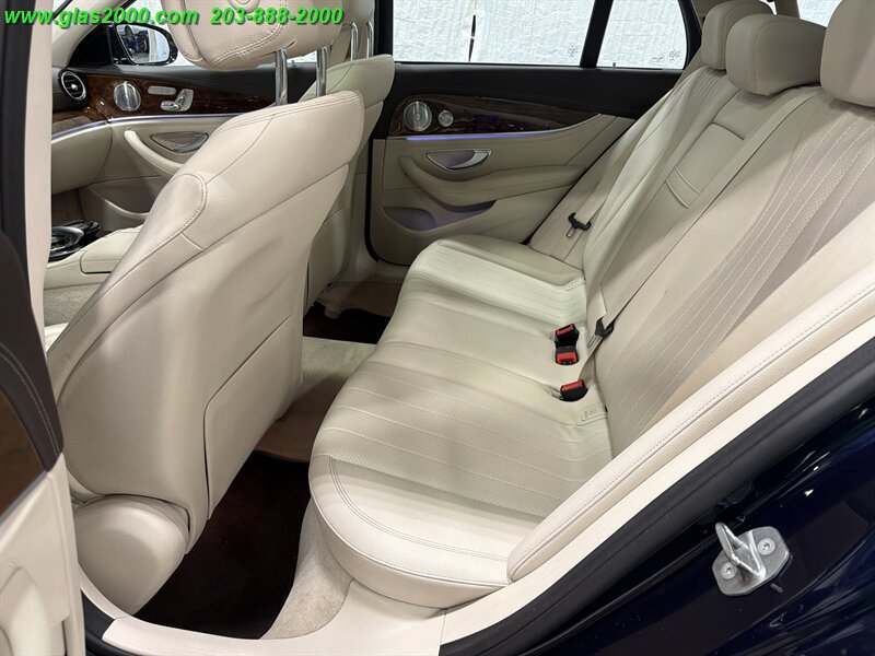 Used 2017 Mercedes-Benz E 400 4MATIC Wagon image 9