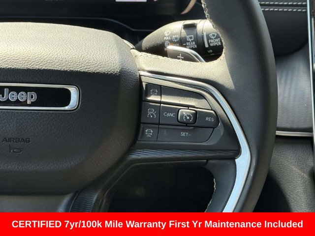 Certified 2025 Jeep Grand Cherokee Altitude AWD/4WD image 22