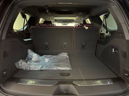 New 2026 Cadillac Escalade ESV Sport w/ LPO, ONYX Package image 52