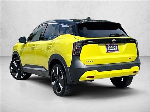 Used 2025 Nissan Kicks SR FWD image 13