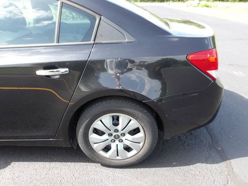 Used 2014 Chevrolet Cruze LS FWD image 28
